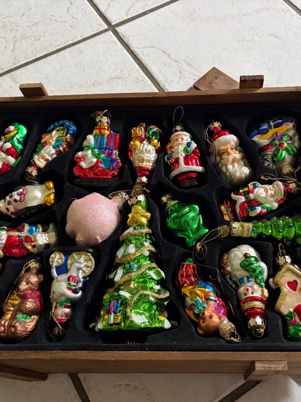 Thomas Pacconi Classics- 2003 Christmas Ornament Collection
